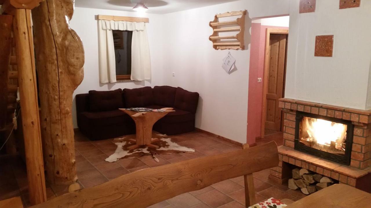 Turizem Pavlin Apartments Senturska Gora Buitenkant foto